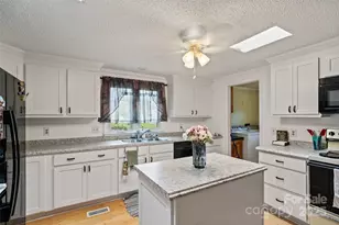 5909 Lake Valley Rd, Clover, SC 29710 - Photo 13