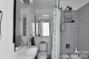 538 N Main St, Hendersonville, NC 28792 - Photo 25