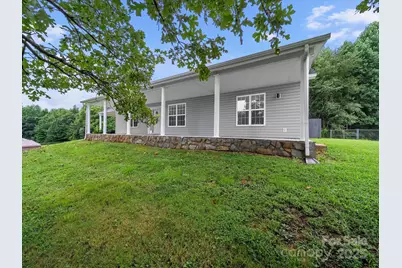 1585 Nathanial Street, Newton, NC 28658 - Photo 5