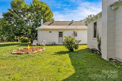 227 Lawson Street, Hot Springs, NC 28743 - Photo 27