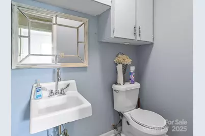 111 W Rutledge Avenue, Gaffney, SC 29340 - Photo 23