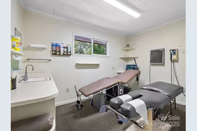 111 W Rutledge Avenue, Gaffney, SC 29340 - Photo 19