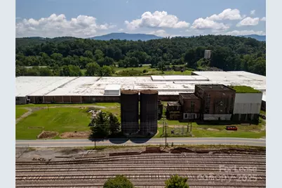 144 Water Street, Old Fort, NC 28762 - Photo 21