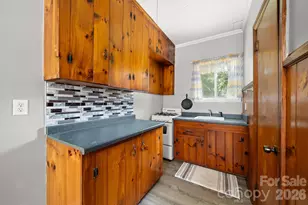 429 Brooklyn Ave, Hendersonville, NC 28792 - Photo 31