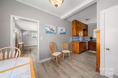 429 Brooklyn Avenue, Hendersonville, NC 28792 - Photo 31