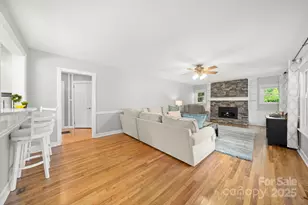 429 Brooklyn Ave, Hendersonville, NC 28792 - Photo 9