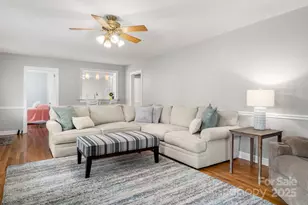 429 Brooklyn Ave, Hendersonville, NC 28792 - Photo 11