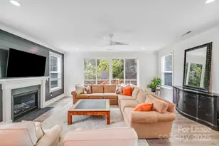 1613 N McDowell St, Charlotte, NC 28205 - Photo 9