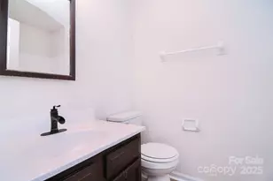 6120 Meadow Rose Ln, Charlotte, NC 28215 - Photo 13