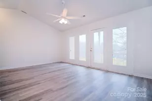 6120 Meadow Rose Ln, Charlotte, NC 28215 - Photo 5