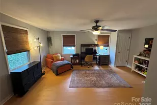 3725 Sudbury Rd, Charlotte, NC 28205 - Photo 15