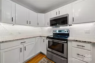 3725 Sudbury Rd, Charlotte, NC 28205 - Photo 7