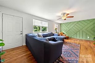 3725 Sudbury Rd, Charlotte, NC 28205 - Photo 3