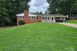 116 Hilltop Ave, Valdese, NC 28690 - Photo 3