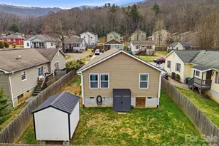 9 Half Moon Dr, Swannanoa, NC 28778 - Photo 5