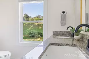 8 Green Tree Ln, Asheville, NC 28805 - Photo 25