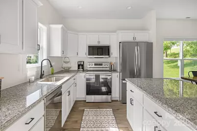 8 Green Tree Lane, Asheville, NC 28805 - Photo 17