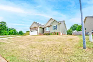 129 Topaz Ln, Gaffney, SC 29341 - Photo 1