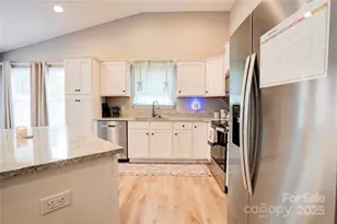 129 Topaz Ln, Gaffney, SC 29341 - Photo 11