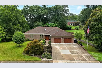 530 5th Street NW, Hickory, NC 28601 - Photo 1