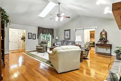 530 5th Street NW, Hickory, NC 28601 - Photo 3