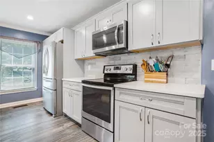 900 Raleigh Ct, Gastonia, NC 28054 - Photo 5