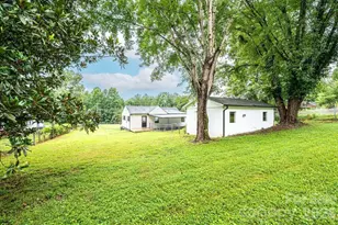 1105 Wildwood Road NE, Lenoir, NC 28645 - Photo 33