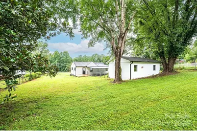 1105 Wildwood Road NE, Lenoir, NC 28645 - Photo 33