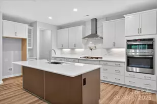 7926 Rolling Wheels Rd, Charlotte, NC 28215 - Photo 9