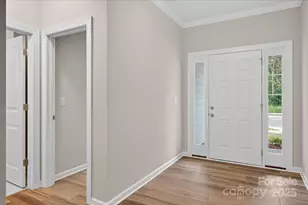 7926 Rolling Wheels Rd, Charlotte, NC 28215 - Photo 5