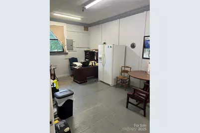 3506 Springs Road NE, Hickory, NC 28601 - Photo 5