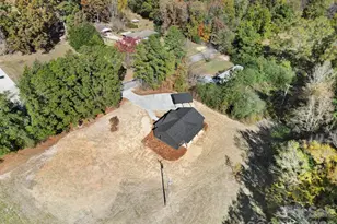 230 E Doc Garris Rd, Lancaster, SC 29720 - Photo 9