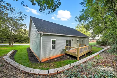 162 4th Street NE, Taylorsville, NC 28681 - Photo 5