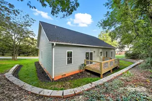 162 4th St NE, Taylorsville, NC 28681 - Photo 5