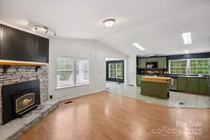 299 Foxtail Heights Dr, Marion, NC 28752 - Photo 3