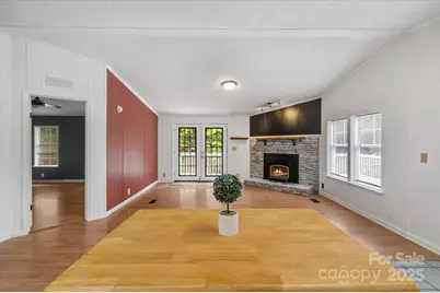 299 Foxtail Heights Drive, Marion, NC 28752 - Photo 5