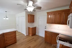 542 Queen Brogan Ct, Gastonia, NC 28054 - Photo 11