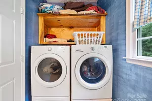 2216 Beans Creek Rd, Bakersville, NC 28705 - Photo 21