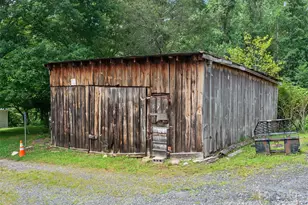 2216 Beans Creek Rd, Bakersville, NC 28705 - Photo 37