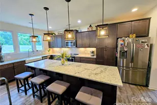 108 Fairfield Dr, Troutman, NC 28166 - Photo 5