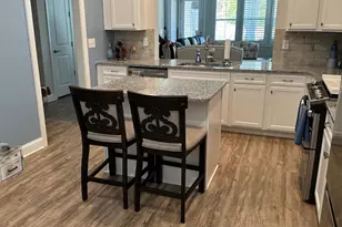 12417 Old Iron Ln, Charlotte, NC 28215 - Photo 9