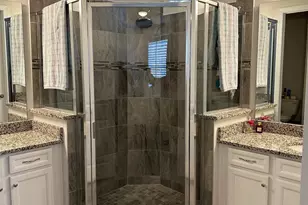 12417 Old Iron Ln, Charlotte, NC 28215 - Photo 15