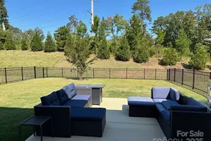 12417 Old Iron Ln, Charlotte, NC 28215 - Photo 29