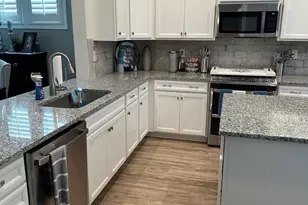 12417 Old Iron Ln, Charlotte, NC 28215 - Photo 7