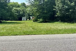 1031 Red Oak Dr, Walnut Cove, NC 27052 - Photo 5