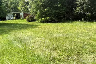 1031 Red Oak Dr, Walnut Cove, NC 27052 - Photo 3