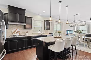 12610 Old Westbury Dr, Cornelius, NC 28031 - Photo 3