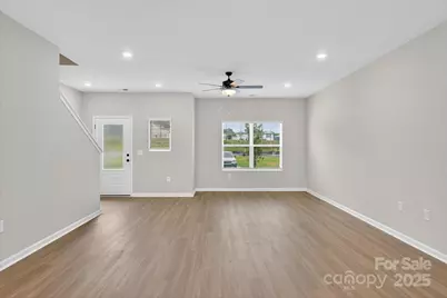 1986 W Davidson Avenue, Gastonia, NC 28052 - Photo 3