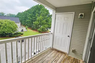 1162 Plaza Walk Dr, Charlotte, NC 28215 - Photo 1