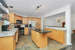 6500 Old Providence Rd, Charlotte, NC 28226 - Photo 13